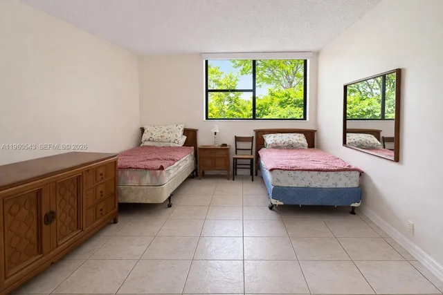 $178,000 | 920 Northeast 169th Street, Unit 405, North Miami Beach, FL 33162