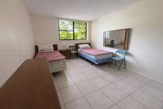 $178,000 | 920 Northeast 169th Street, Unit 405, North Miami Beach, FL 33162