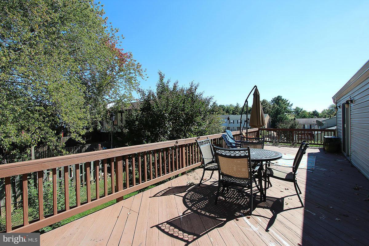 19225 Staleybridge Road Germantown, MD 20876 - Photo 11 of 27 Deck