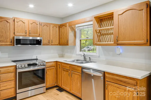 $459,000 | 98 Clarks Chapel Road, Weaverville, NC 28787