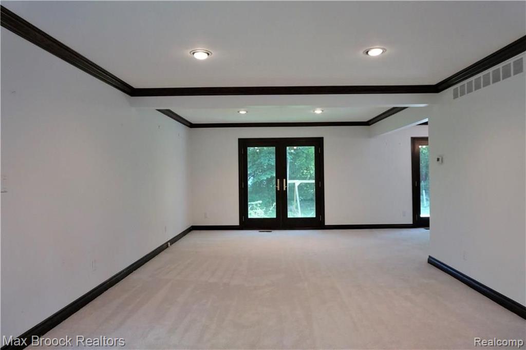 4077 Lincoln Road Bloomfield Hills, MI 48301 - Photo 8 of 30