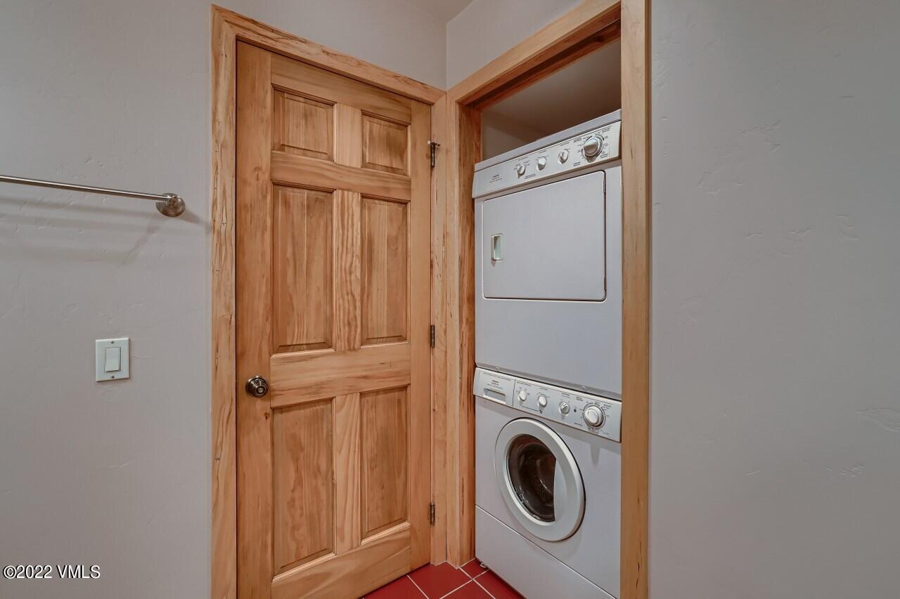 417 Neilson Gulch Road Eagle, CO 81631 - Photo 18 of 28 a utility room with dryer and washer