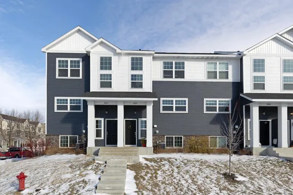 $389,900 | 3163 Clover Ridge Drive, Chaska, MN 55318