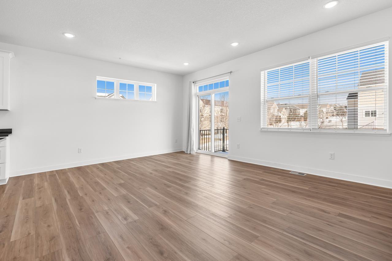 3163 Clover Ridge Drive Chaska, MN 55318 - Photo 11 of 31