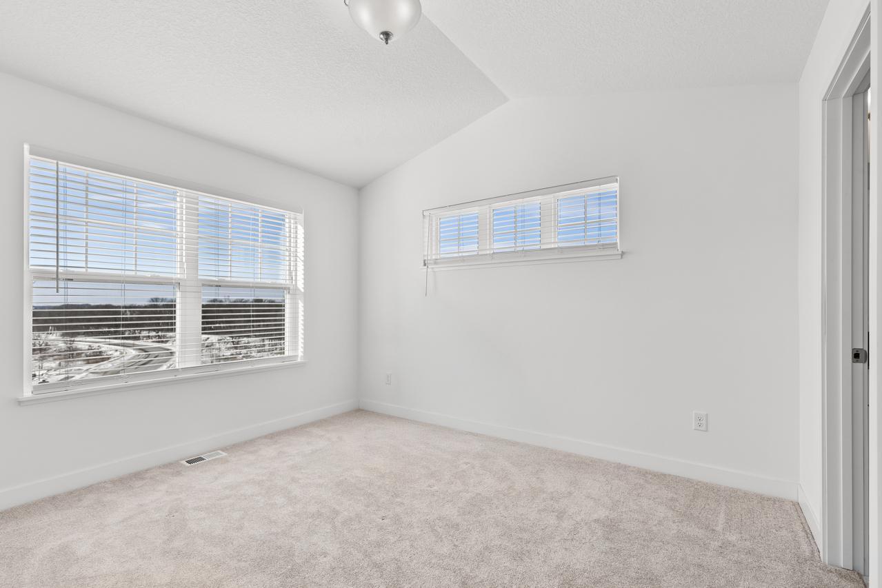 3163 Clover Ridge Drive Chaska, MN 55318 - Photo 18 of 31