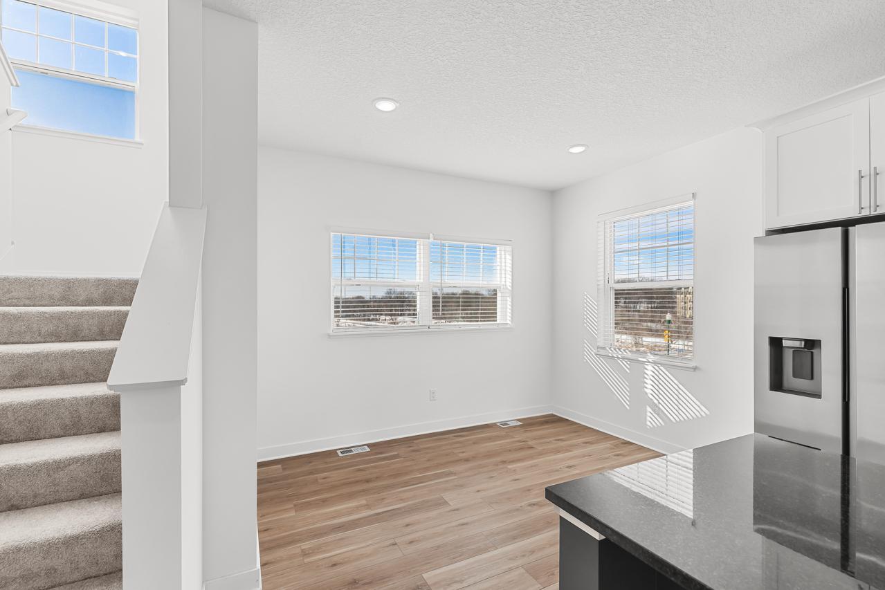 3163 Clover Ridge Drive Chaska, MN 55318 - Photo 4 of 31