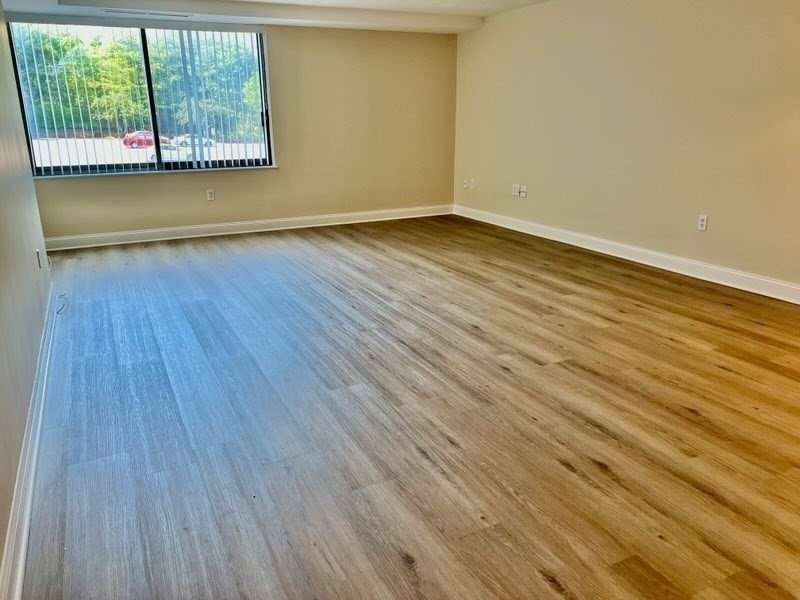402 Paradise Road, Unit 1C Swampscott, MA 01907 - Photo 12 of 27