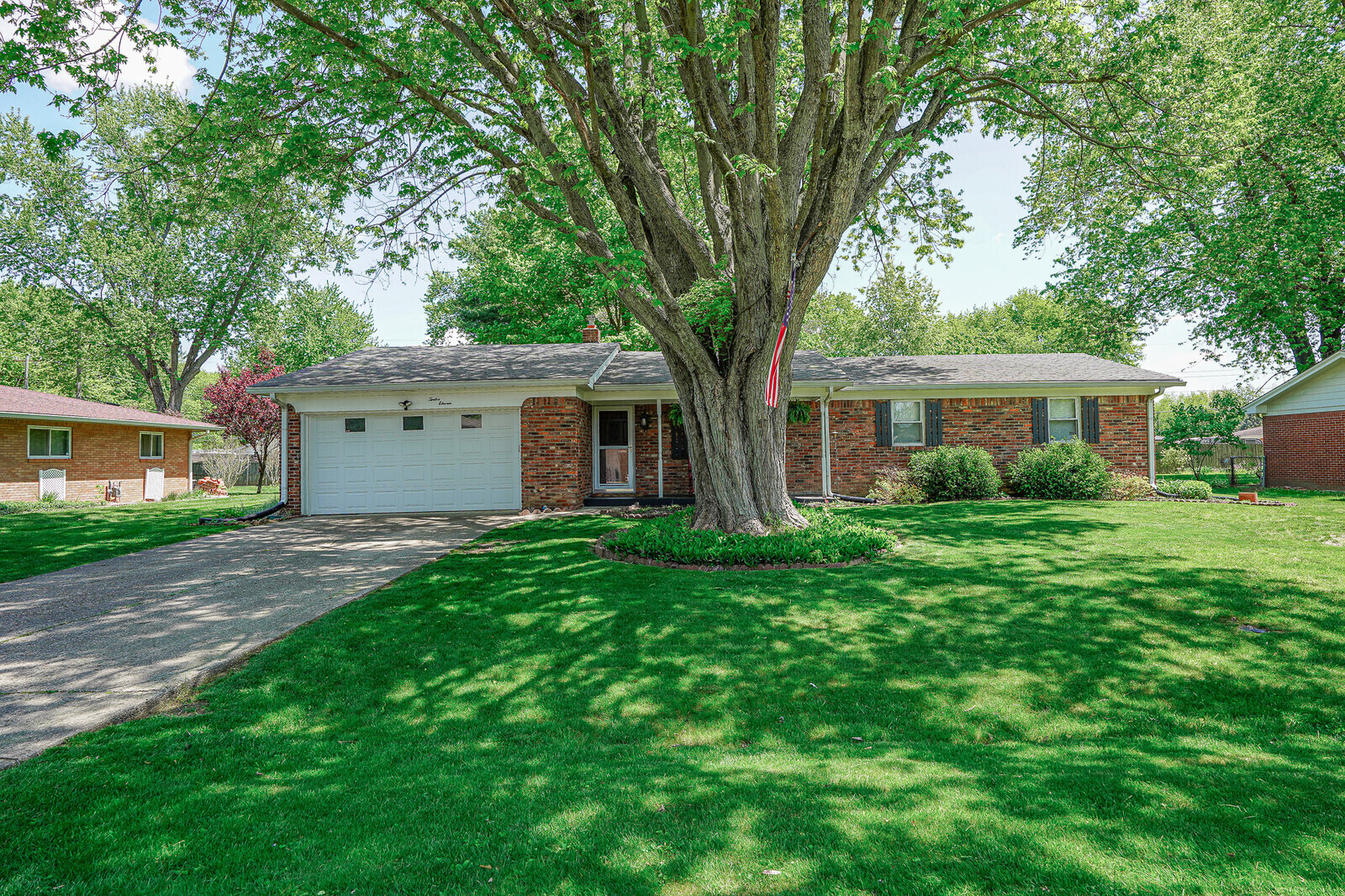 1211 Bluff Road Plainfield, IN 46168 - Photo 5 of 60 Gallery Image 5