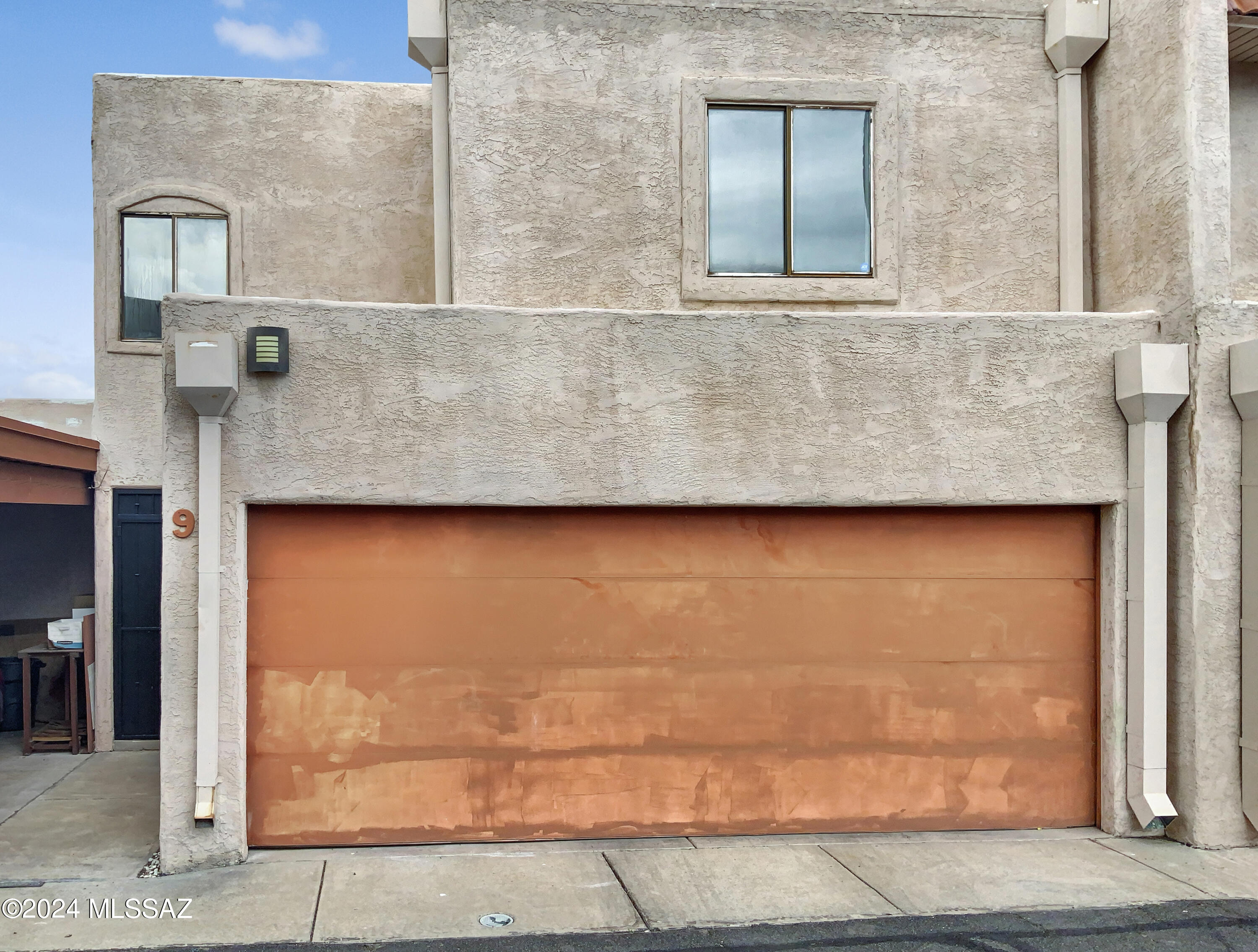 1949 North Swan Road, Unit 9 Tucson, AZ 85712 - Photo 1 of 19 Gallery Image 1
