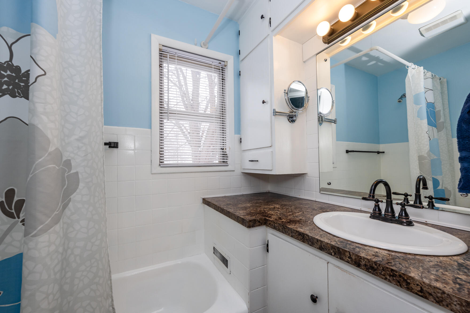 5159 Norman Road St. Joseph, MI 49085 - Photo 15 of 35 Bath 1