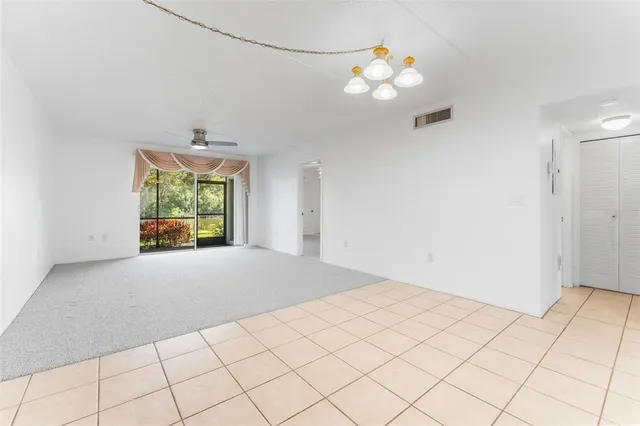 $1,725 | 219 Cypress Court, Unit 219, Oldsmar, FL 34677