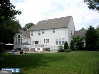 9 Greenbriar Road Mullica Hill, NJ 08062 - Photo 3 of 12 Exterior Back