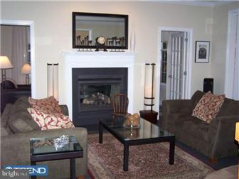9 Greenbriar Road Mullica Hill, NJ 08062 - Photo 5 of 12 Living Room