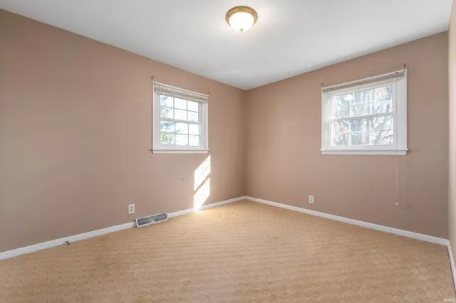 $249,900 | 3001 East Oaklawn Drive, Muncie, IN 47303