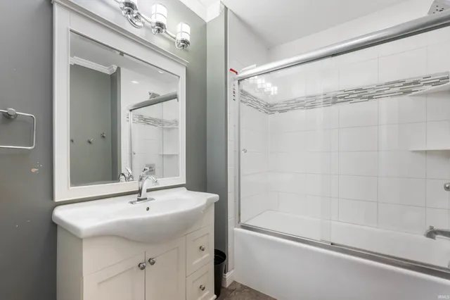 $249,900 | 3001 East Oaklawn Drive, Muncie, IN 47303