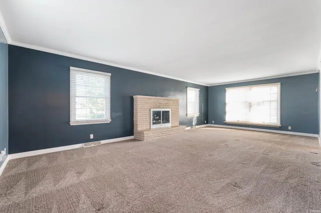 $249,900 | 3001 East Oaklawn Drive, Muncie, IN 47303