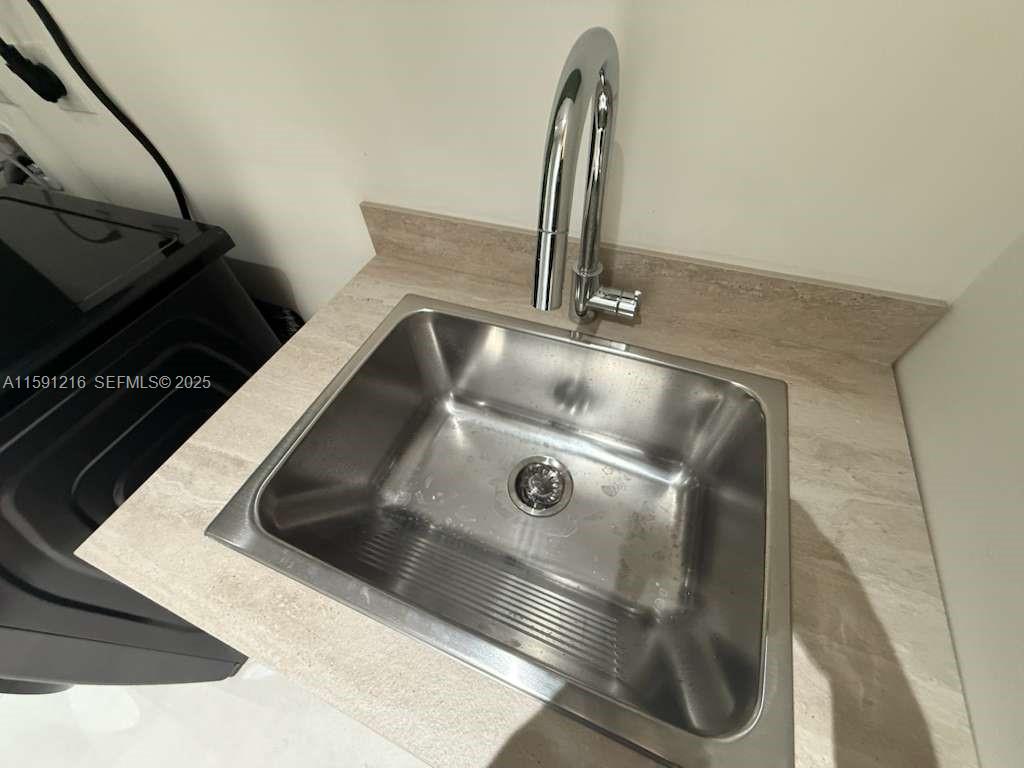 135 Southwest 29th Road Miami, FL 33129 - Photo 64 of 69