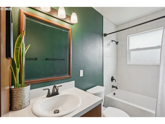 $514,900 | 902 Southeast Atherton Avenue, Gresham, OR 97080