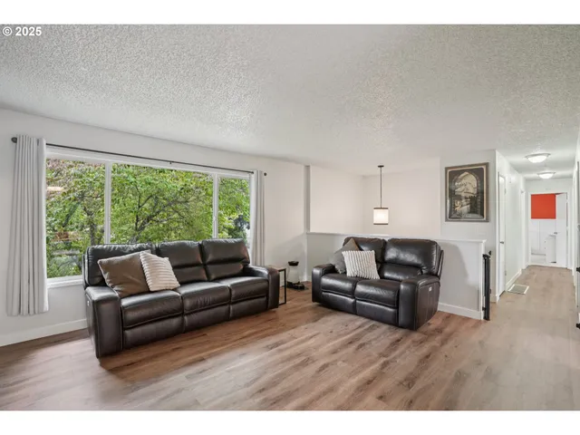 $514,900 | 902 Southeast Atherton Avenue, Gresham, OR 97080