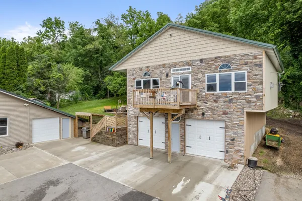 $449,000 | 160 Highway 35, Alma, WI 54610