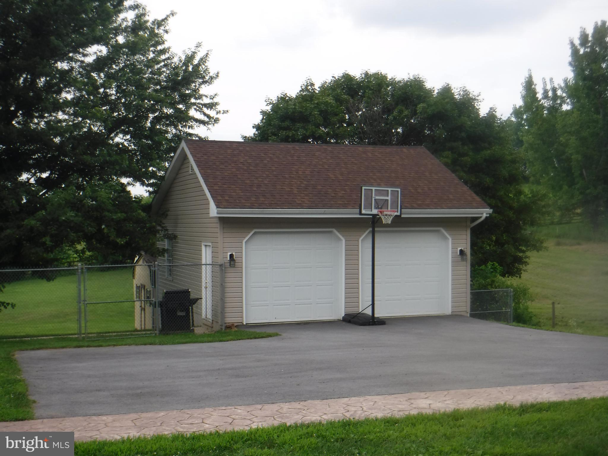 HUGE 28 X 24 GARAGE WITH WOODSTOVE