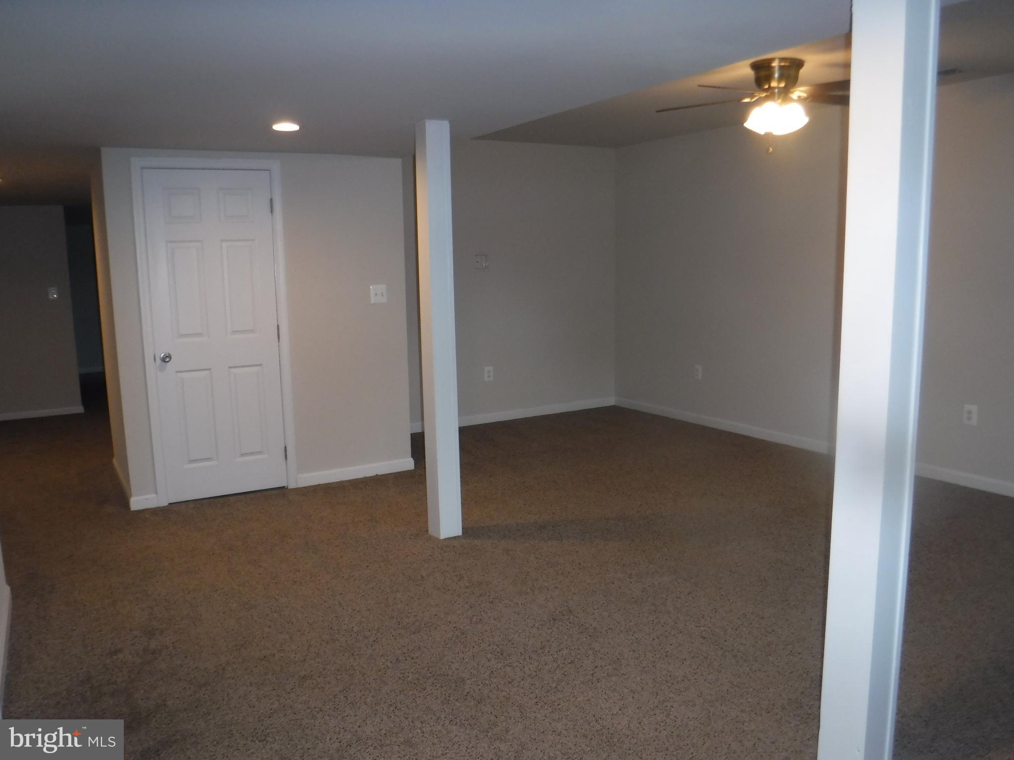 7222 Wheeler Road Boonsboro, MD 21713 - Photo 22 of 27 FAMILY RM OPPOSITE ANGLE