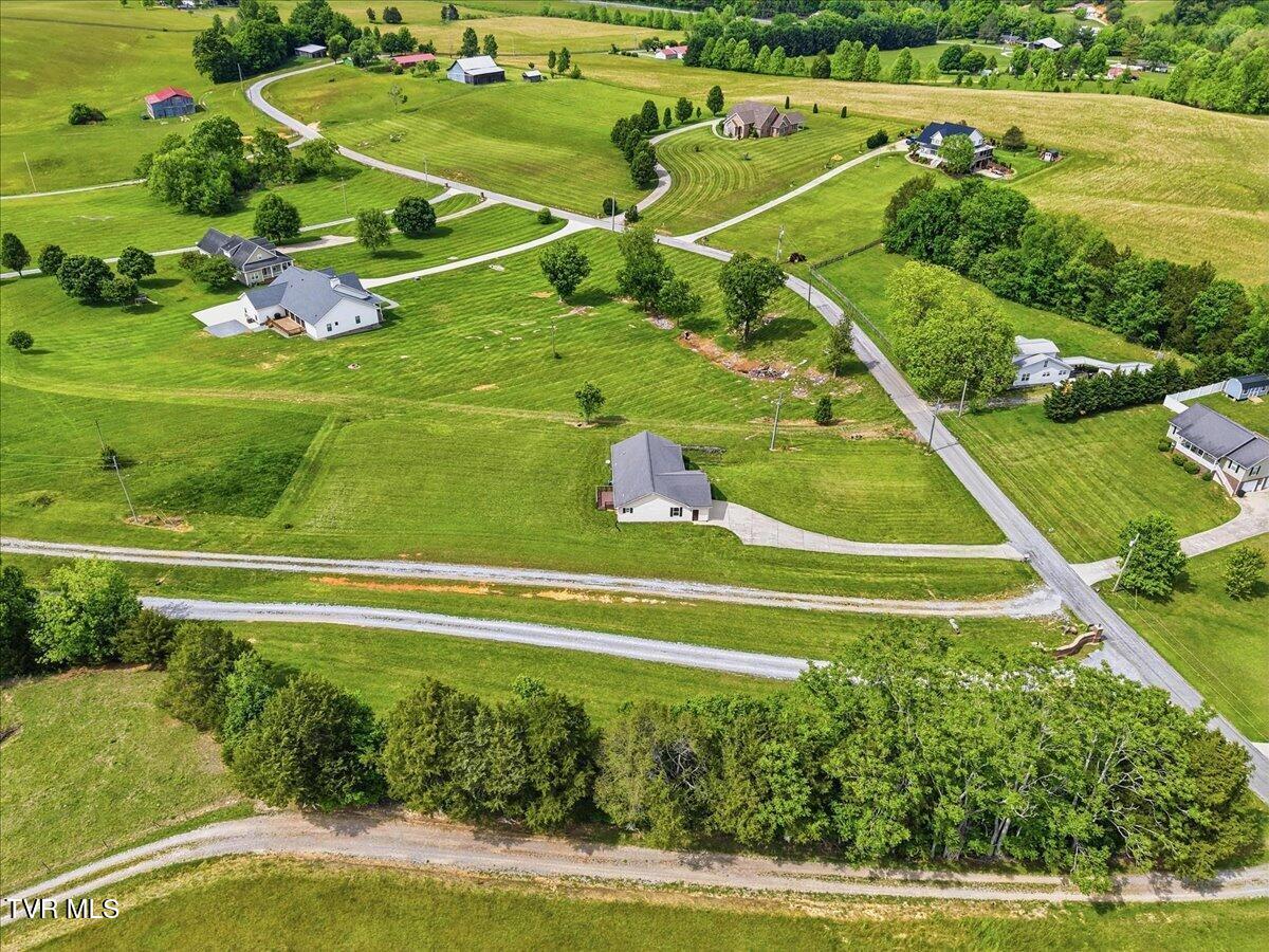 520 Calico Road Afton, TN 37616 - Photo 31 of 35 31-520_Calico_Rd_005
