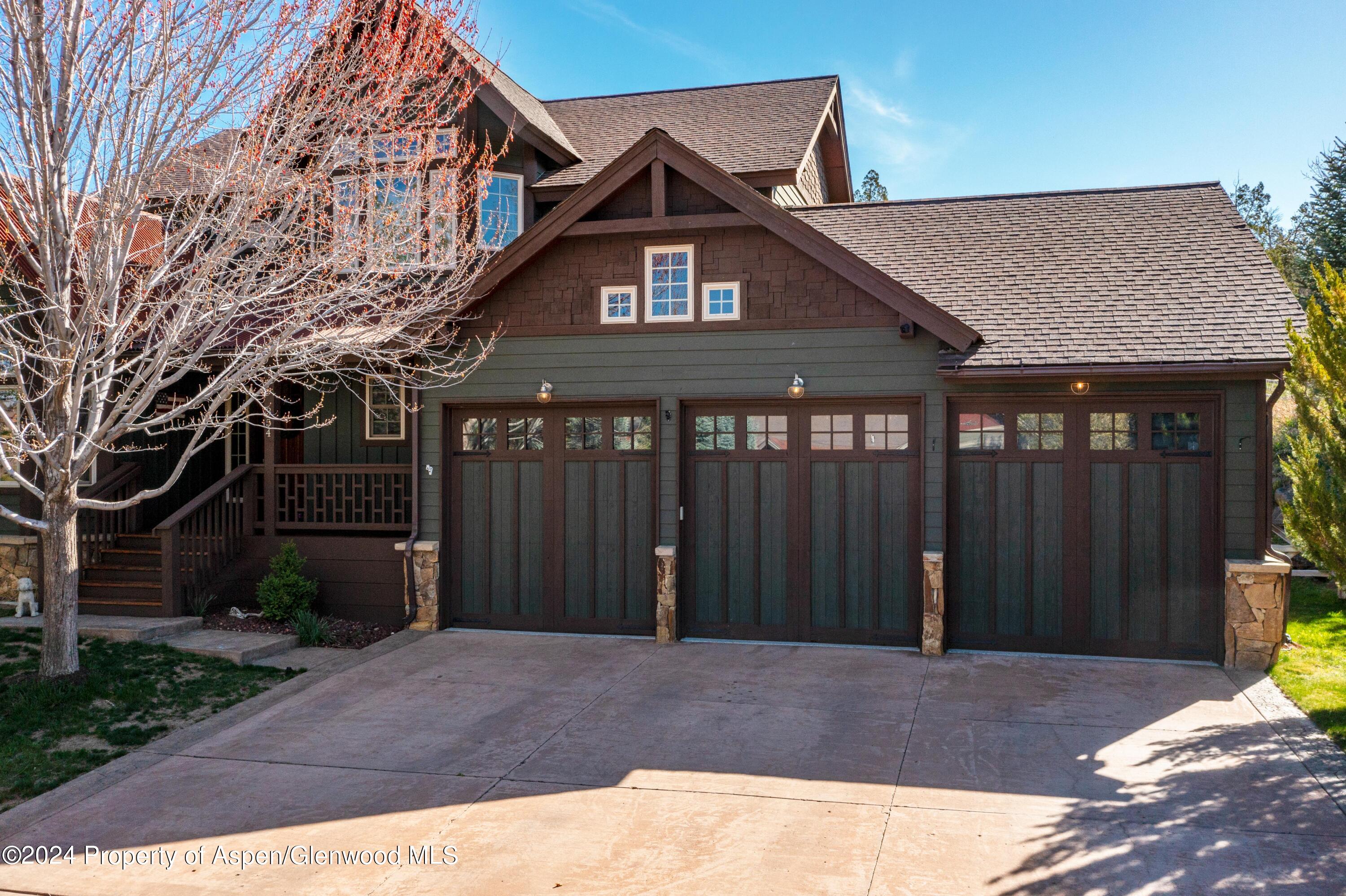 354 Faas Ranch Road New Castle, CO 81647 - Photo 25 of 32 garage exterior