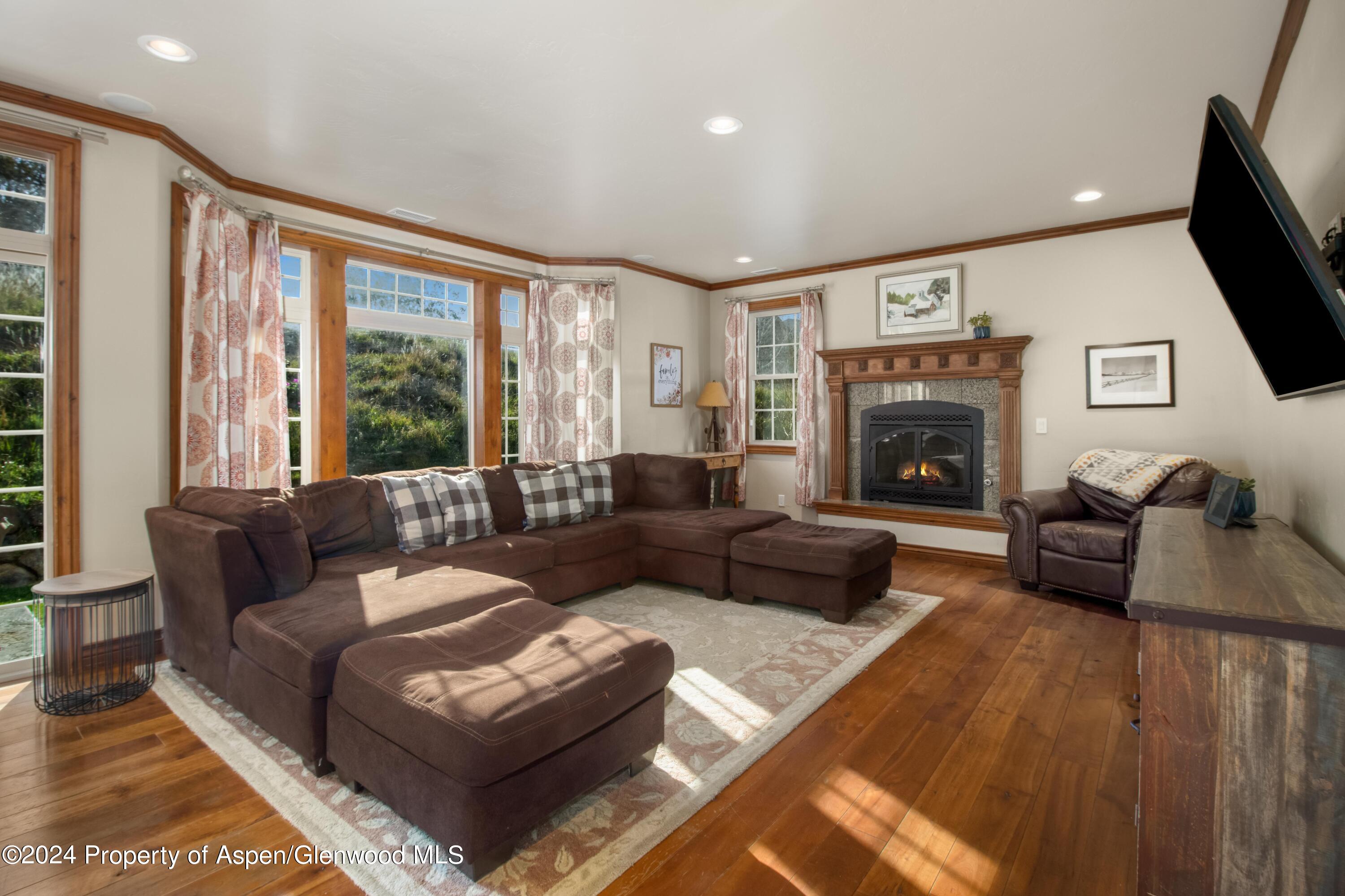 354 Faas Ranch Road New Castle, CO 81647 - Photo 8 of 32 living