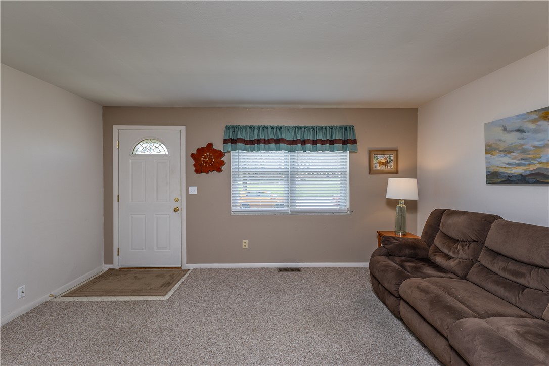 1515 Henley Road Troy, OH 45373 - Photo 5 of 18