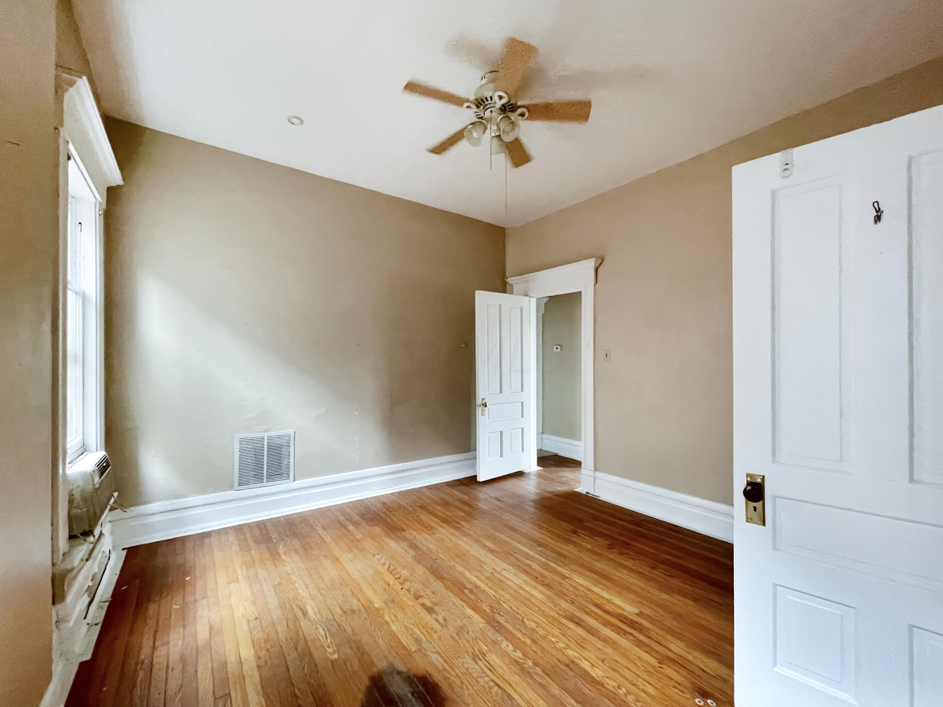1462 Bryden Road Columbus, OH 43205 - Photo 30 of 53 DB8DC685-6090-4D2C-B524-BC253B5AE068