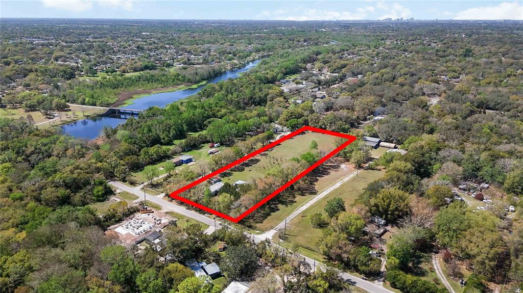 2700 Aein Road Orlando, FL 32817 - Photo 4 of 14 an aerial view of a yard