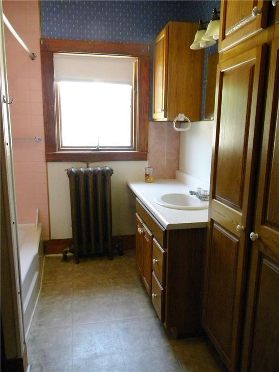 12 Maple Street Augusta, ME 04330 - Photo 28 of 35 BATHROOM-UNIT 2