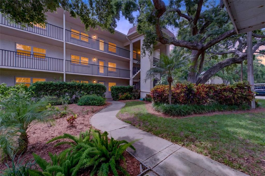 860 Virginia Street, Unit 211 Dunedin, FL 34698 - Photo 1 of 49