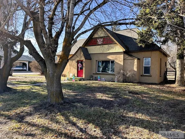 $210,000 | 407 Lena Street, Salmon, ID 83467