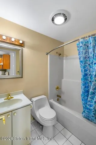 a view of outdoor kitchen and outdoor space