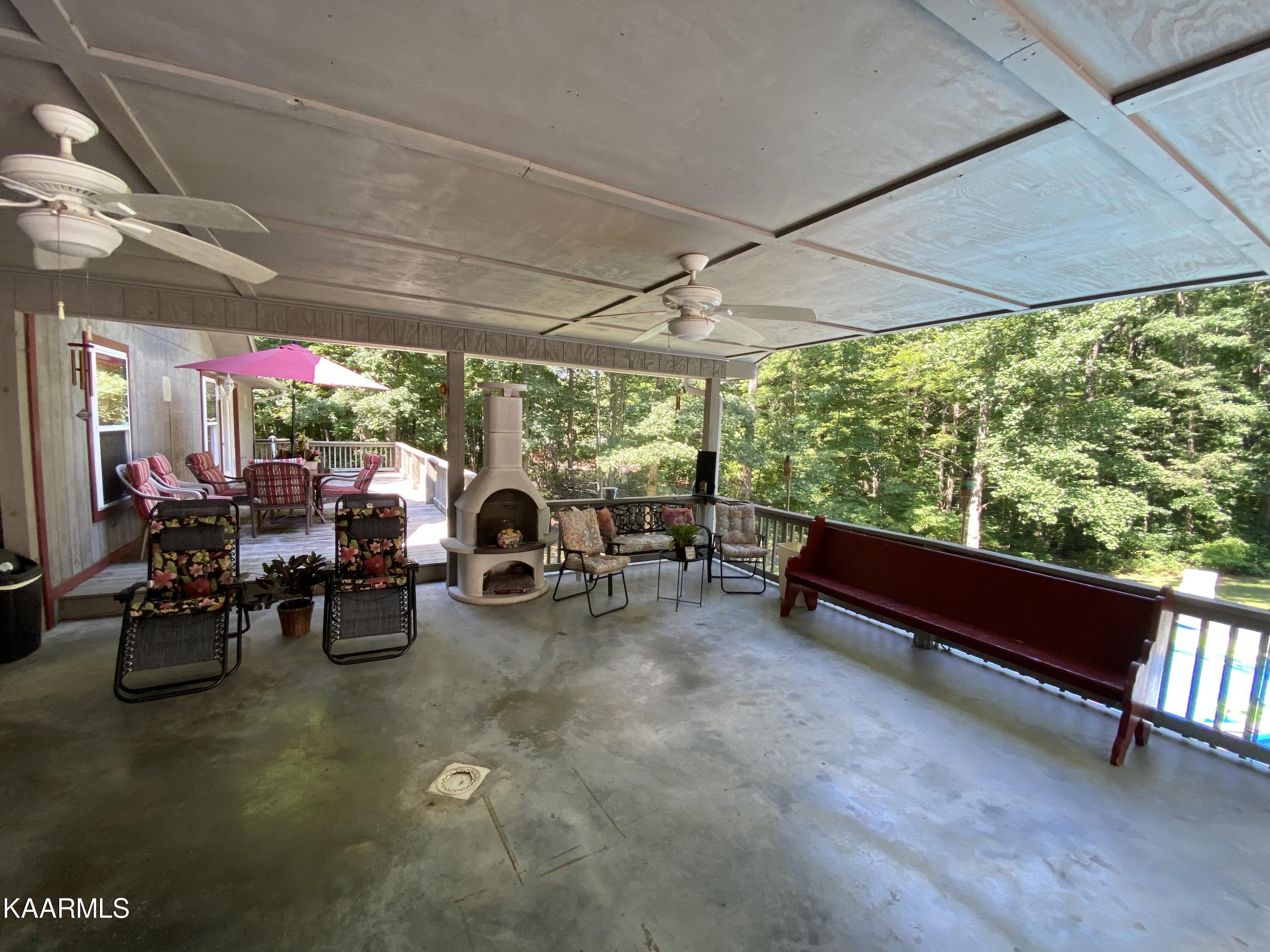 324 Cowan Lane Oneida, TN 37841 - Photo 25 of 55 FE8E031C-27F6-4700-846F-ED780C99671D