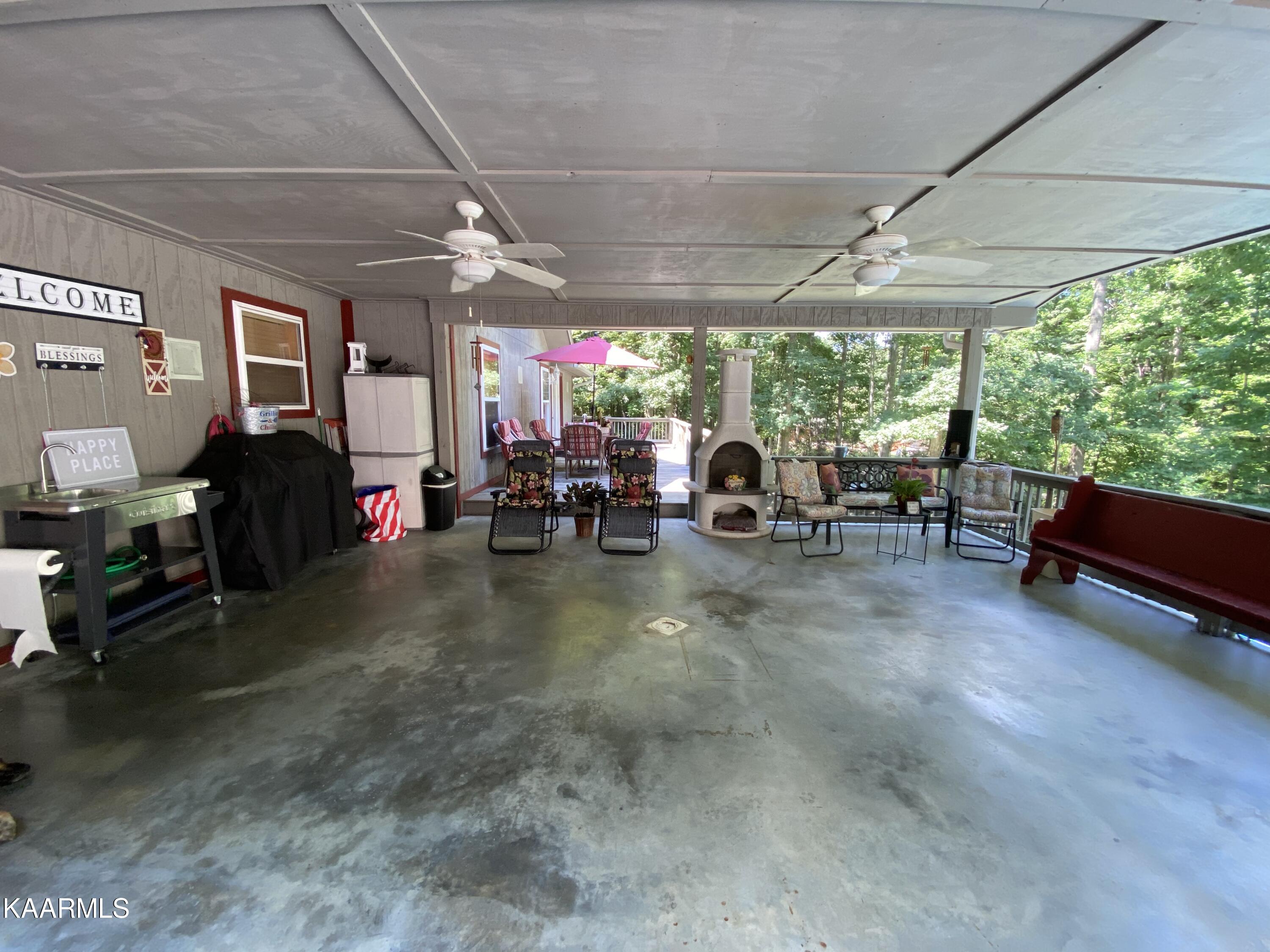 324 Cowan Lane Oneida, TN 37841 - Photo 26 of 55 D1C65E41-5519-4A86-9079-27075EFC8AC3