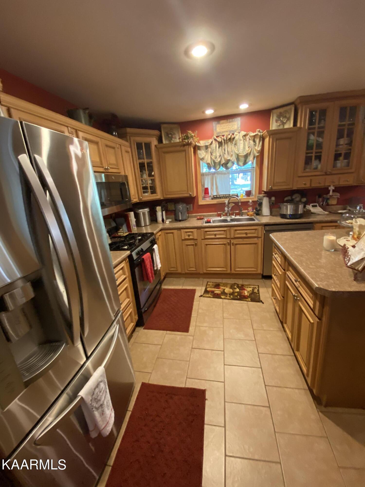 324 Cowan Lane Oneida, TN 37841 - Photo 28 of 55 28F59C28-DEC7-466E-A1DE-F97216FA5647