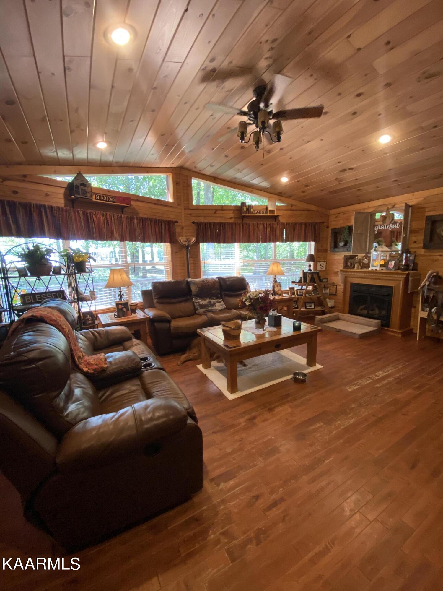 324 Cowan Lane Oneida, TN 37841 - Photo 40 of 55 9F549BC0-8E54-41E1-AF8B-DCD531CAAA45