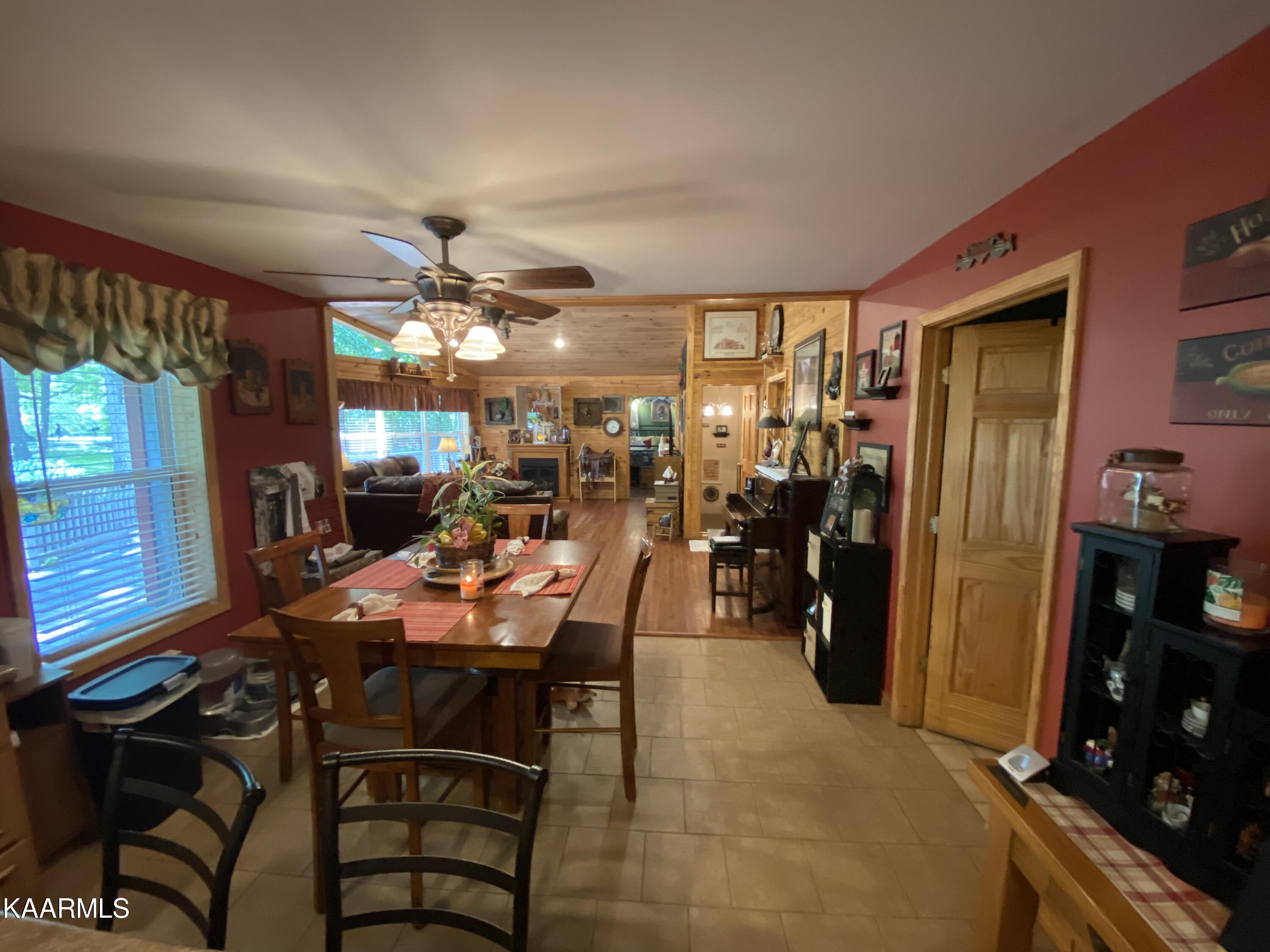 324 Cowan Lane Oneida, TN 37841 - Photo 41 of 55 FD16647A-29B9-434C-A255-CCAE63CA3FB1