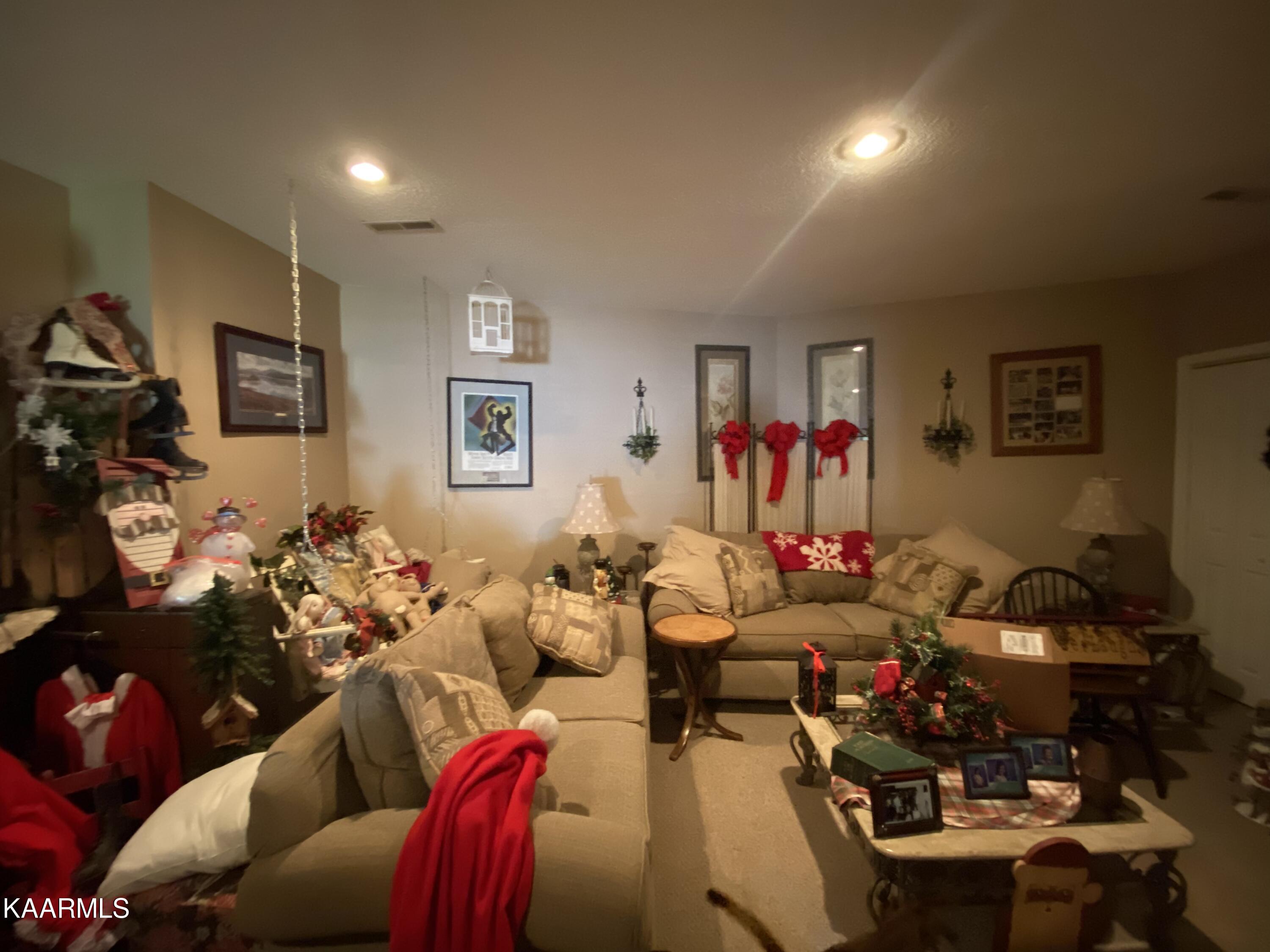 324 Cowan Lane Oneida, TN 37841 - Photo 50 of 55 8F0B0FA0-6F52-4C12-85B3-526B4119E3AA