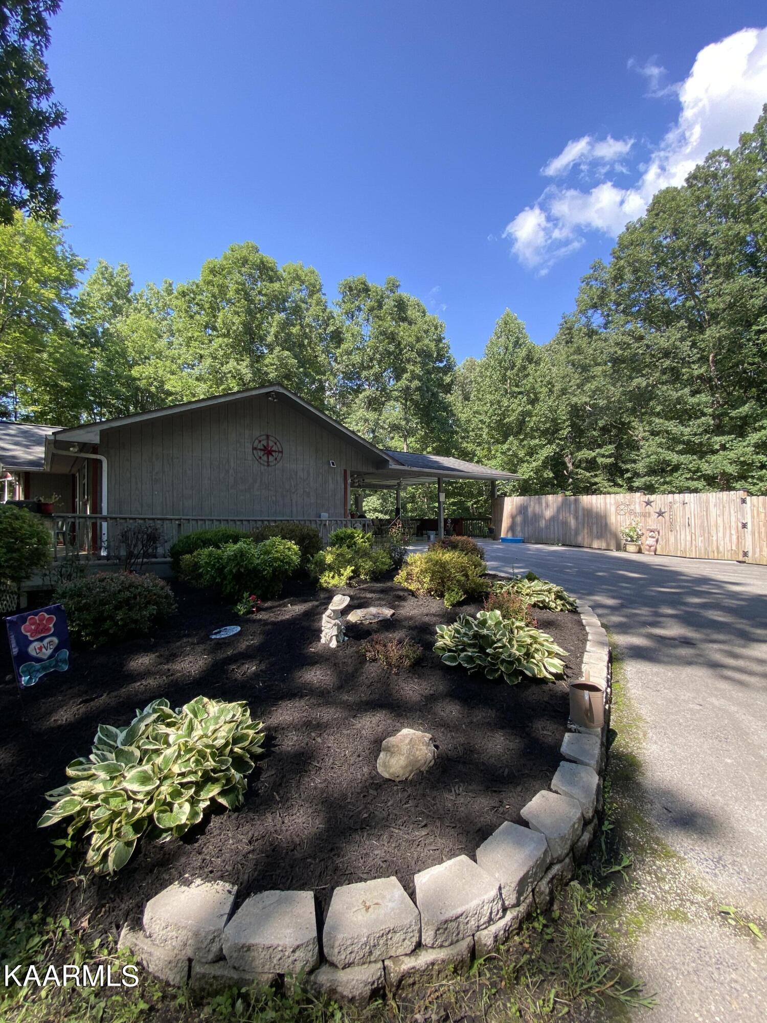 324 Cowan Lane Oneida, TN 37841 - Photo 5 of 55 2219325C-95AE-4821-B5F0-5CCF52669178