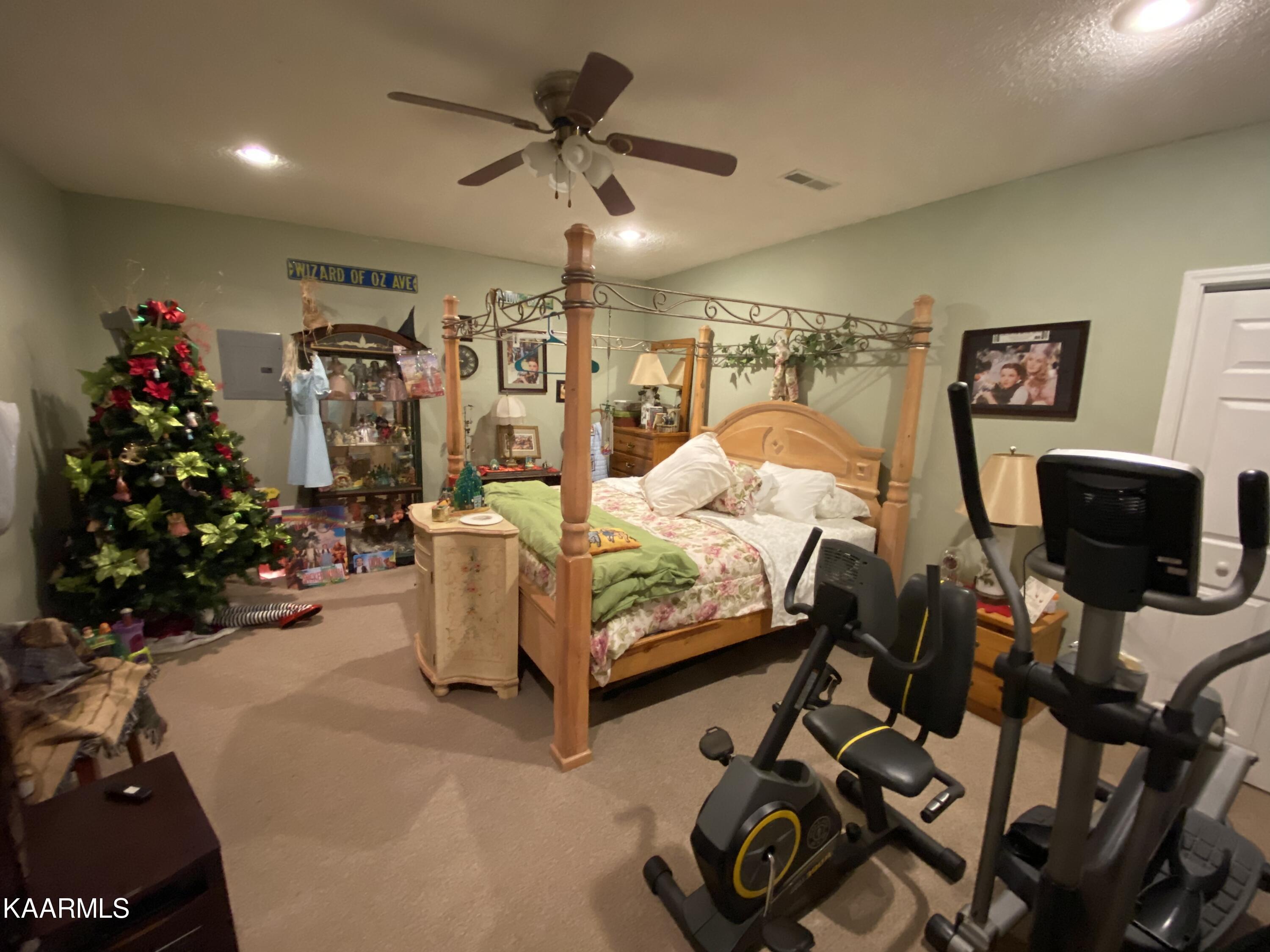 324 Cowan Lane Oneida, TN 37841 - Photo 52 of 55 21A5AB17-FAFF-4A14-839B-F8E75EBC2011