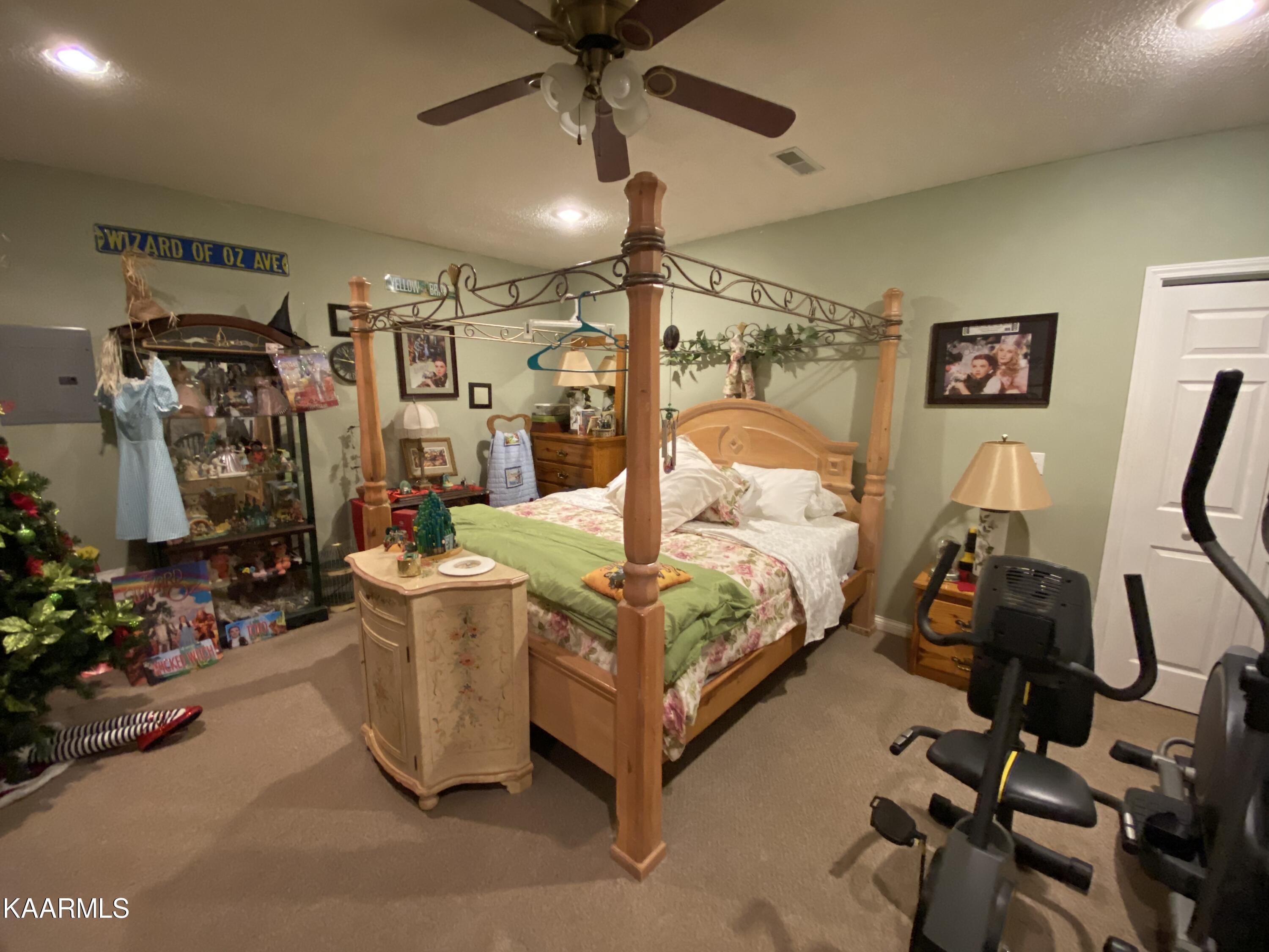 324 Cowan Lane Oneida, TN 37841 - Photo 53 of 55 78E4FDD2-EA23-4F38-8684-C0E604DA55CE