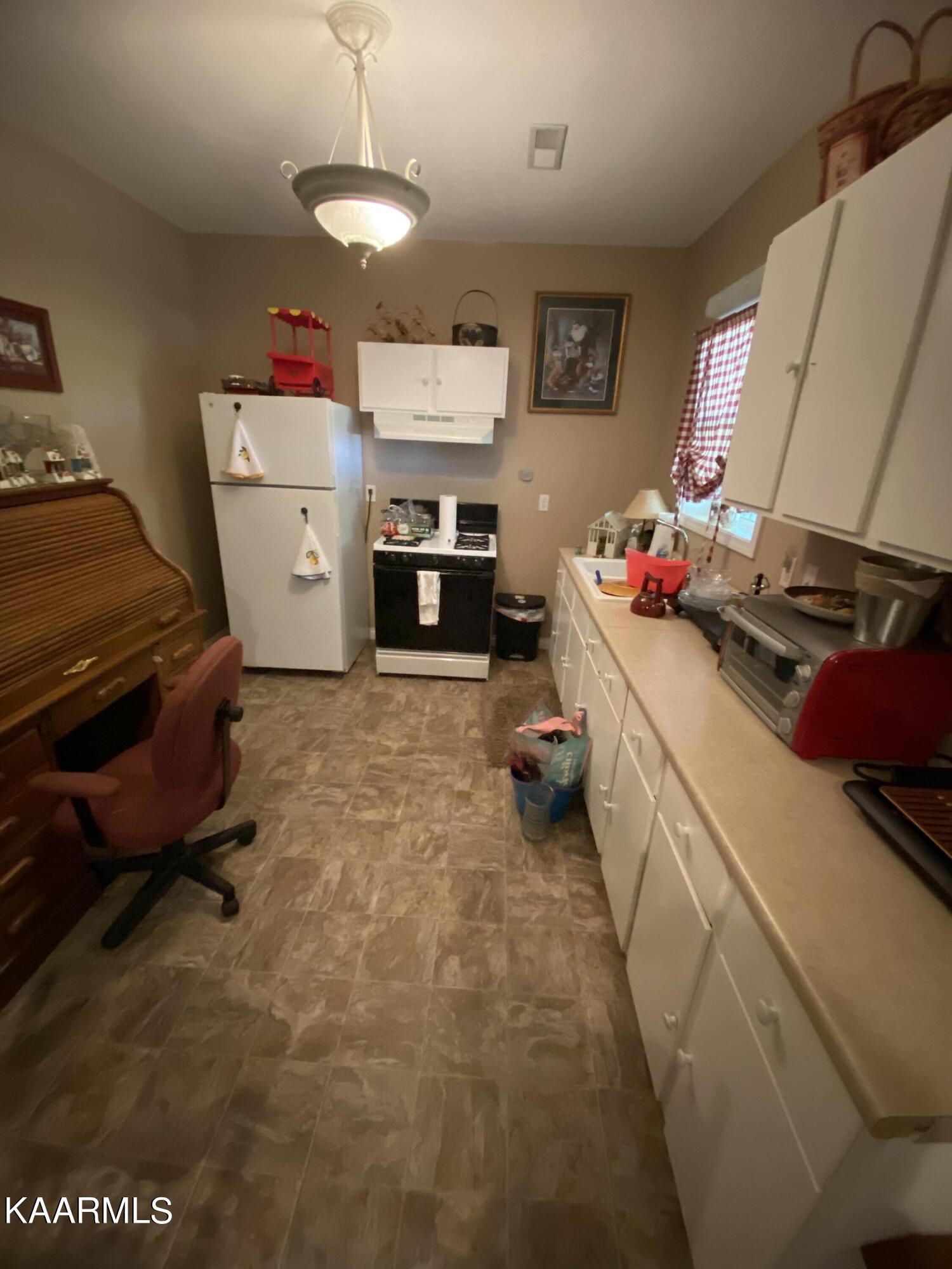 324 Cowan Lane Oneida, TN 37841 - Photo 54 of 55 F3C0F707-5CD5-49EA-AA0D-E0D7FE8CFF6E