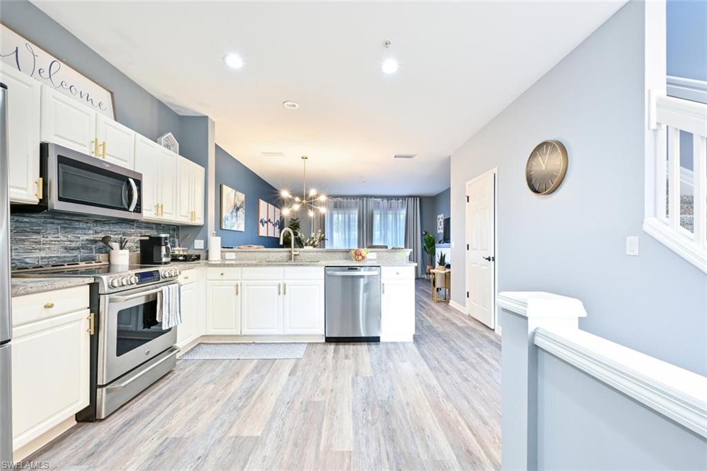 981 Hampton Circle, Unit 119 Naples, FL 34105 - Photo 2 of 30