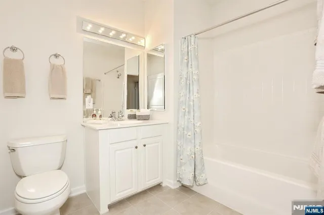 $439,900 | 10203 Warrens Way, Unit W/DEEDED GARAGE, Wanaque, NJ 07465