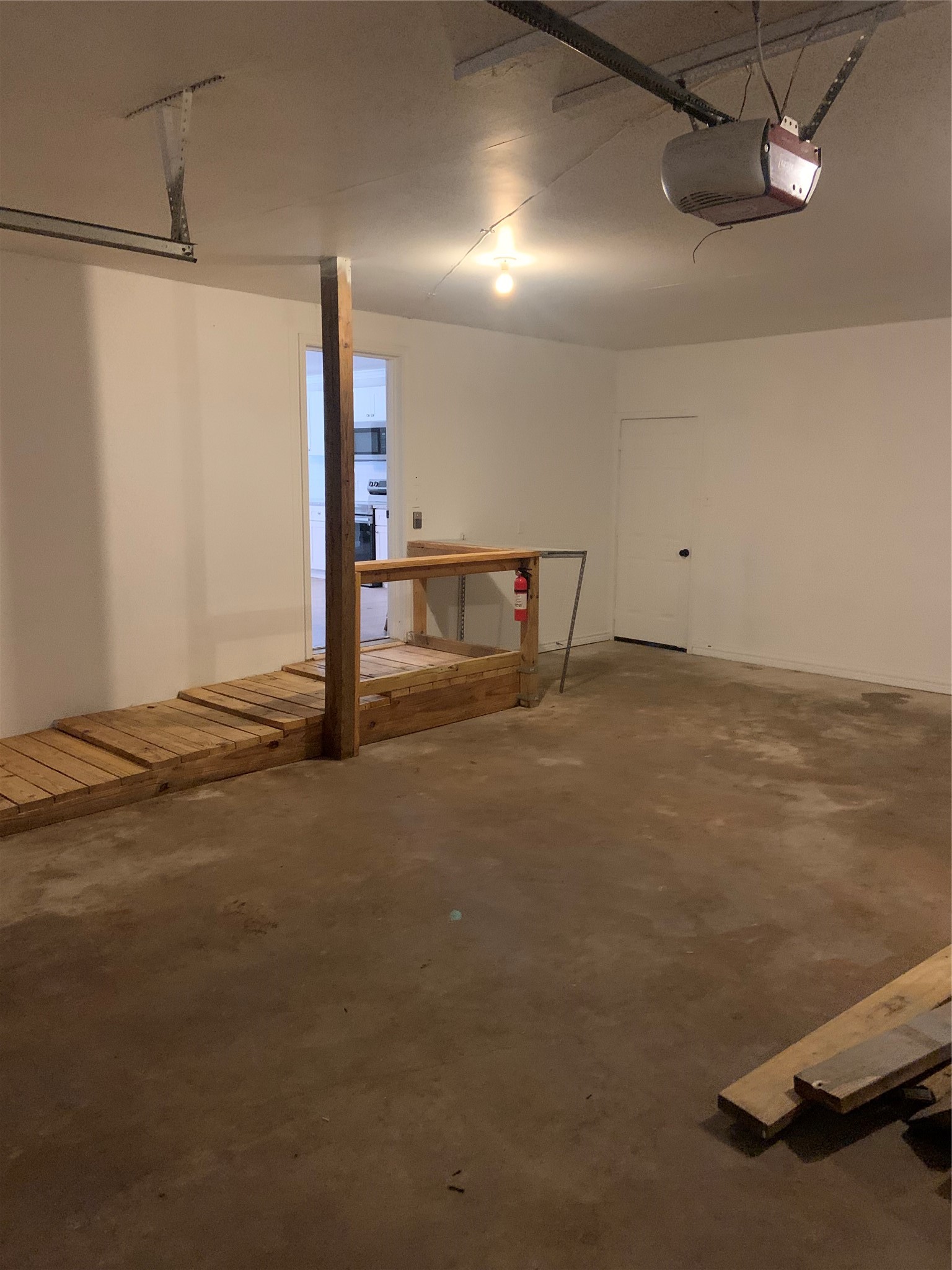 10978 Youpon Street Cleveland, TX 77328 - Photo 4 of 24 a view of empty room