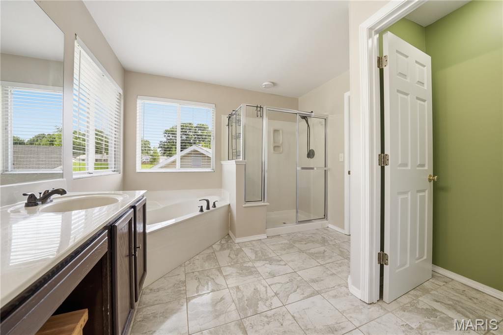 1366 Arbor Bluff Circle Ballwin, MO 63021 - Photo 20 of 37